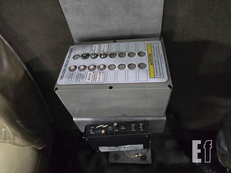 2006-sterling-vac-con-6923-image-14