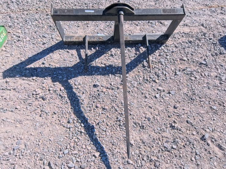 #2027-•-skid-steer-quick-attach-bale-spear-image-1