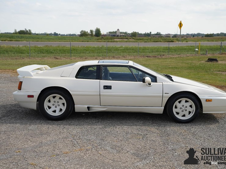 run-#83---1988-lotus-esprit-turbo-image-4