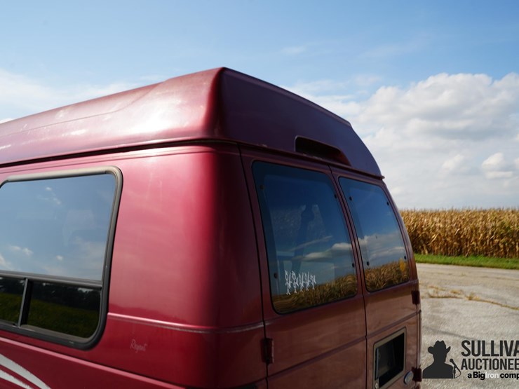 run-#22---2002-ford-conversion-chariot-van-image-19