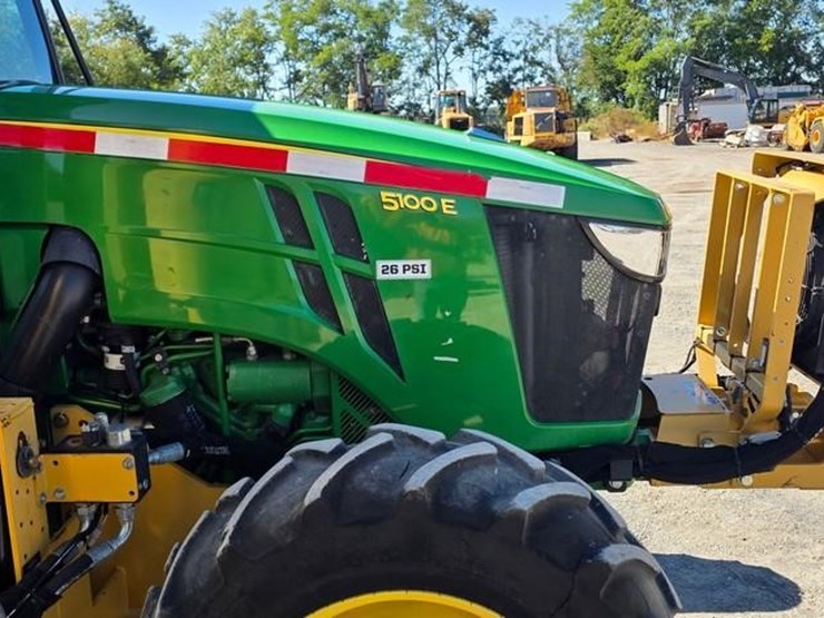 2019-john-deere-5100e-image-9