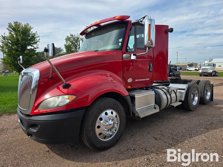 2016-international-prostar+-122-t/a-truck-tractor-image-1