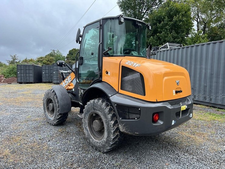 2019-case-221f-wheel-loader-image-4