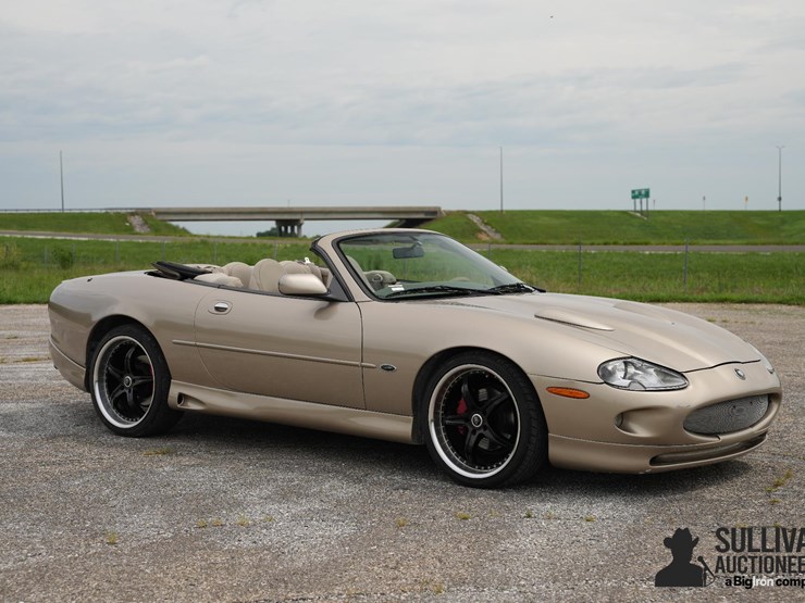 run-#103---1999-jaguar-xk8-convertible-"mina-gallery"-edition-image-3