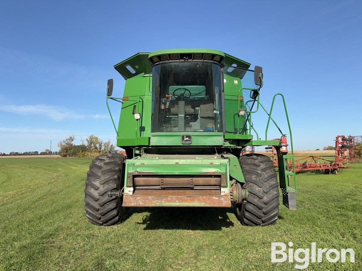 john-deere-9600-combine-image-2