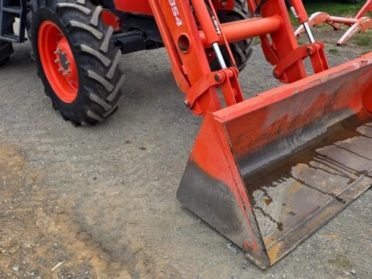 2017-kubota-m5-091d-image-37