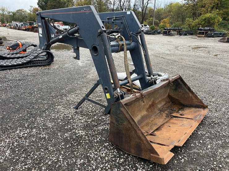 buhler-allied-695-loader-w/-74”-bucket-image-1