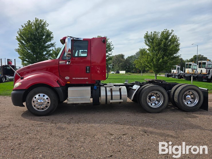 2016-international-prostar+-122-t/a-truck-tractor-image-8