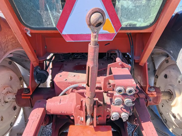 #1026-•-allis-chalmers-7000-tractor-image-50