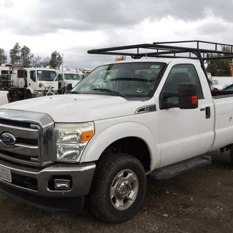 2011 FORD F350
