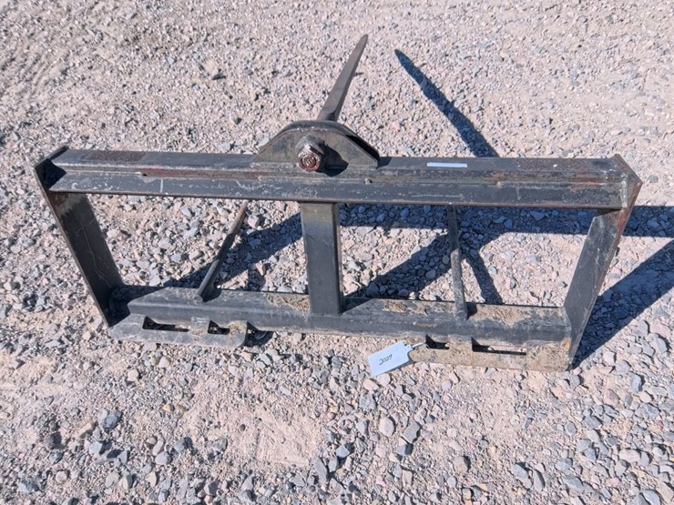 #2027-•-skid-steer-quick-attach-bale-spear-image-3