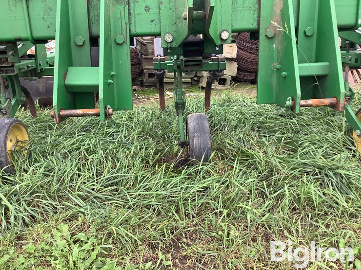 john-deere-875-8r38-rear-mount-cultivator-image-17