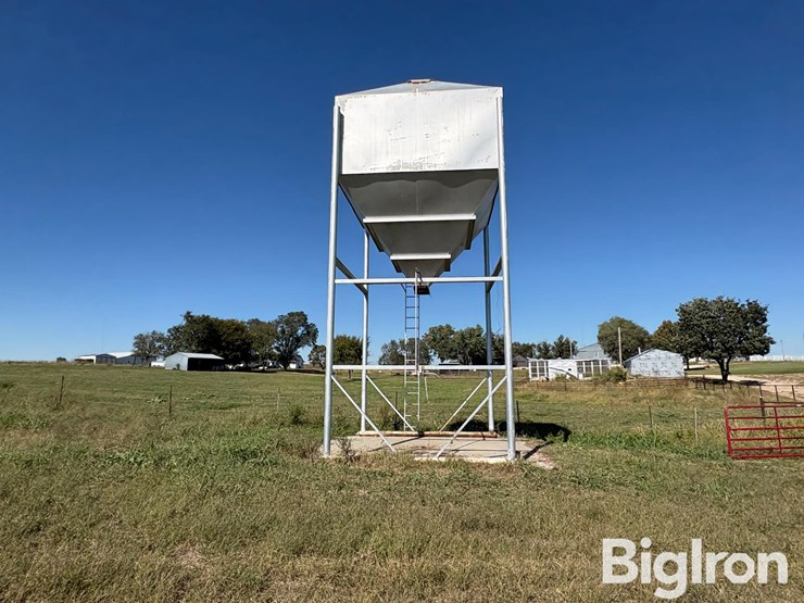 overhead-feed-bin-image-2