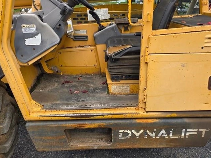 2008-gehl-dl10h55-image-14