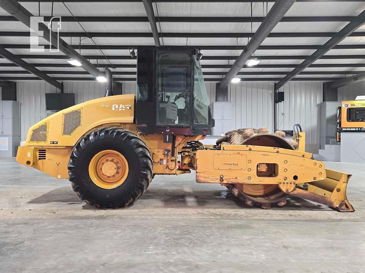 2012-caterpillar-cp56-image-6