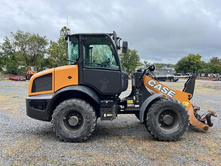 2019-case-221f-wheel-loader-image-7
