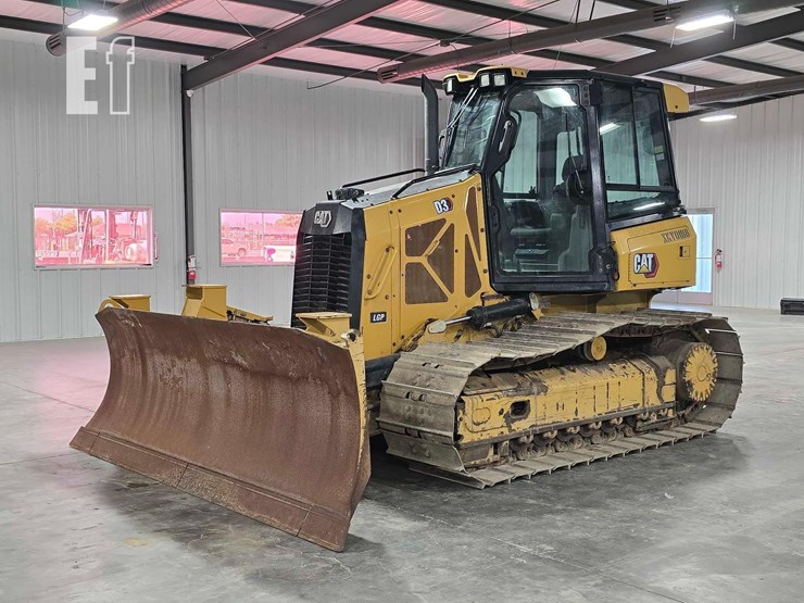 2021-caterpillar-d3-lgp-image-1