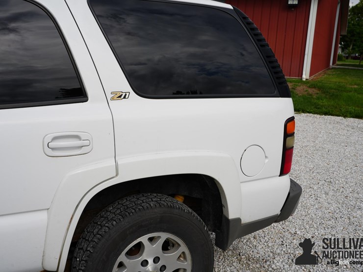 run-#42---2004-chevrolet-tahoe-4x4-suv-image-17