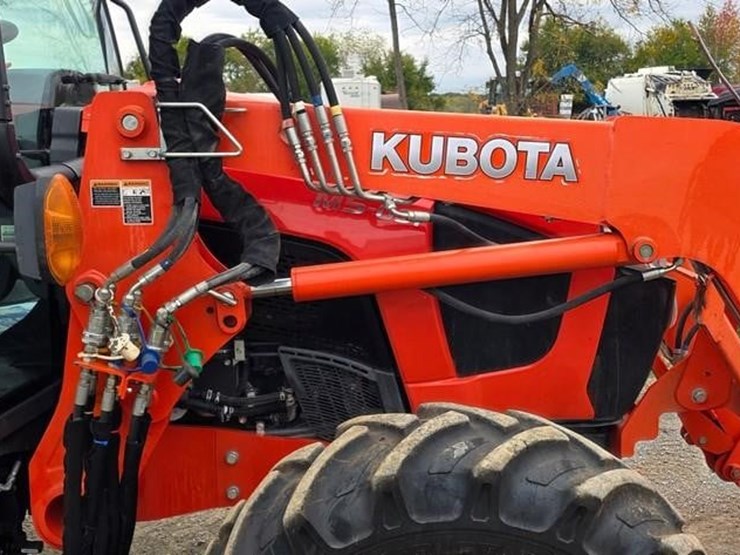 2017-kubota-m5-091d-image-34