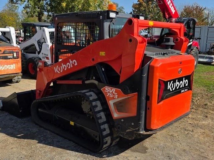 2023-kubota-svl75-3-image-3