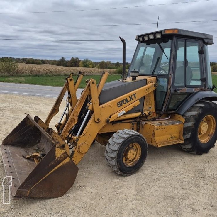 CASE 570L XT