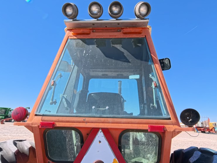 #1026-•-allis-chalmers-7000-tractor-image-47