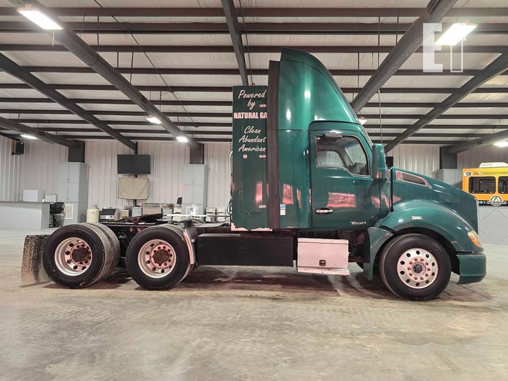 2017-kenworth-t680-image-6