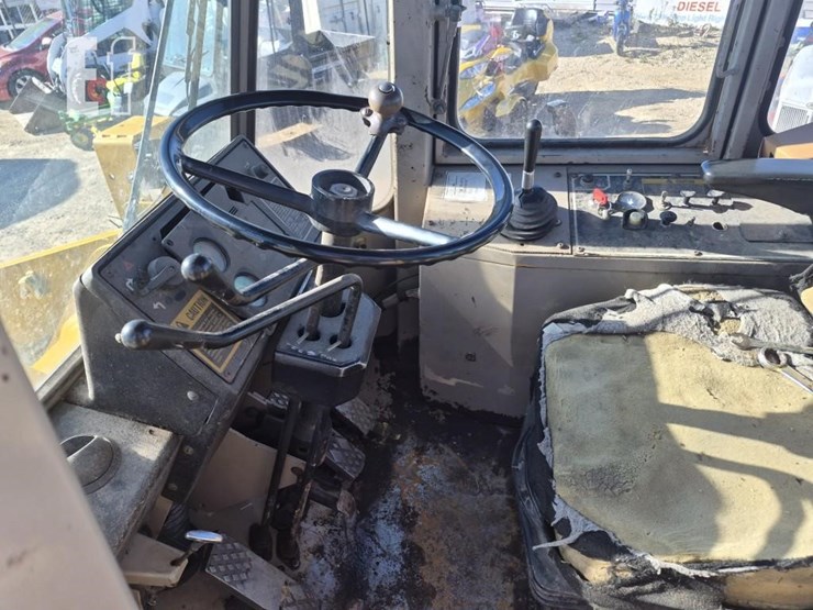 1991-deere-544e-image-18