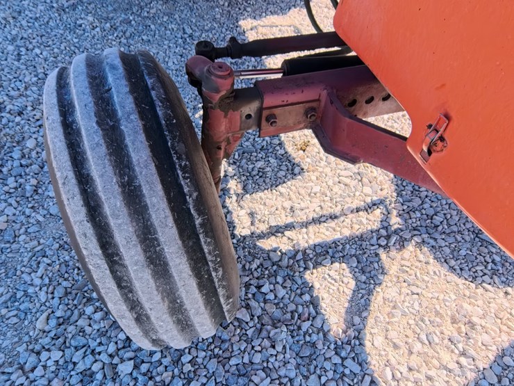 #1026-•-allis-chalmers-7000-tractor-image-68