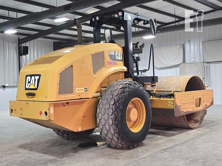 2016-caterpillar-cs56b-image-3