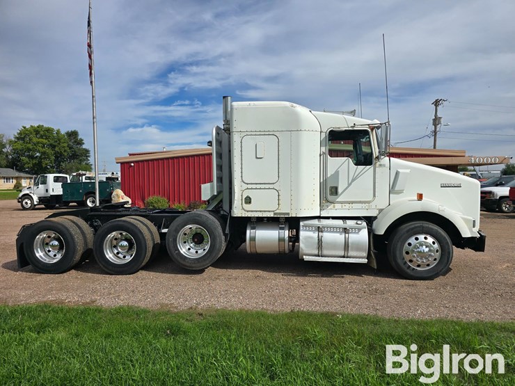 1999-kenworth-t800-tri/a-truck-tractor-image-4