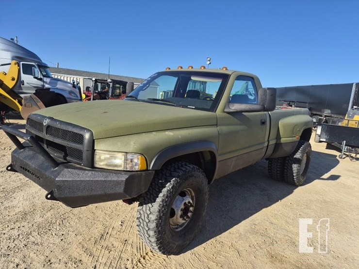 1994-dodge-dually-image-1