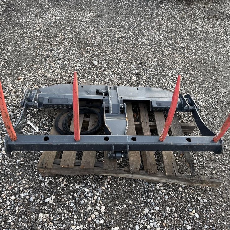 Bobcat Bolt On 55" Utility Grapple