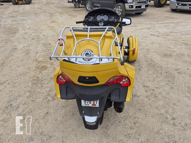 2013-can-am-spyder-rt-image-9