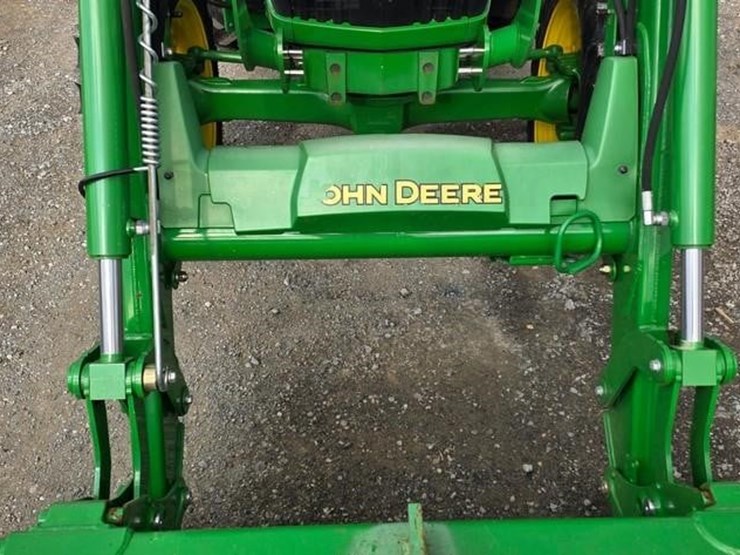 2016-john-deere-5065e-image-37