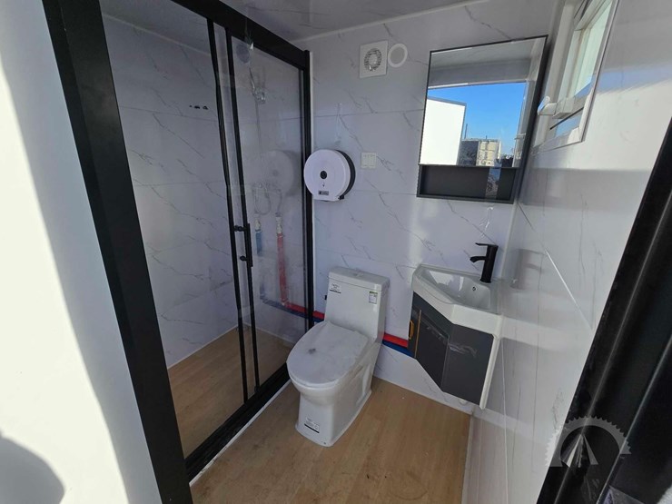 mobile-toilet-with-shower-image-9