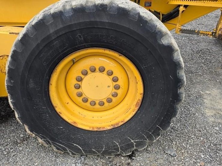 1999-deere-772ch-image-30