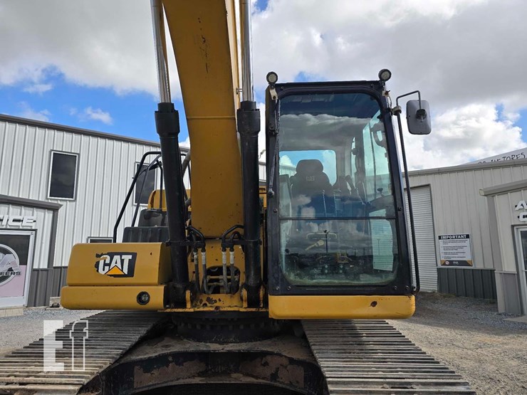 2018-caterpillar-320gc-image-13