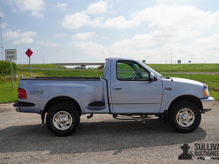 run-#115---1997-ford-f-150-regular-cab-4x4-pickup-image-4