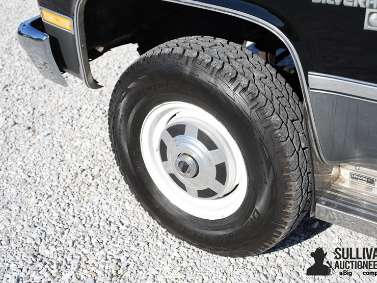 run-#142---1985-chevrolet-silverado-k20-pickup-image-14