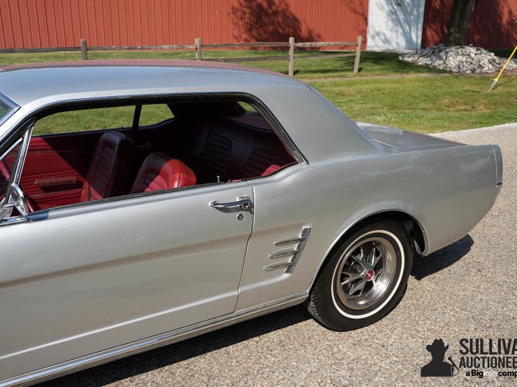 run-#88---1966-ford-mustang-coupe-image-17