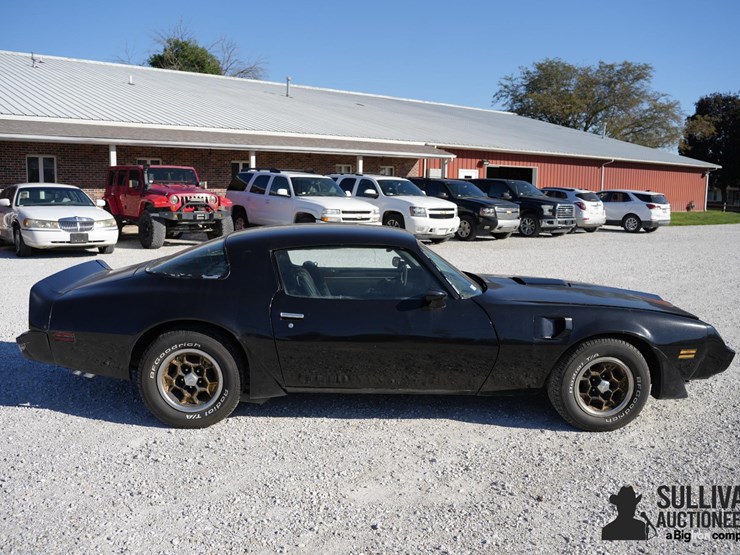 run-#4---1979-pontiac-trans-am-coupe-image-4