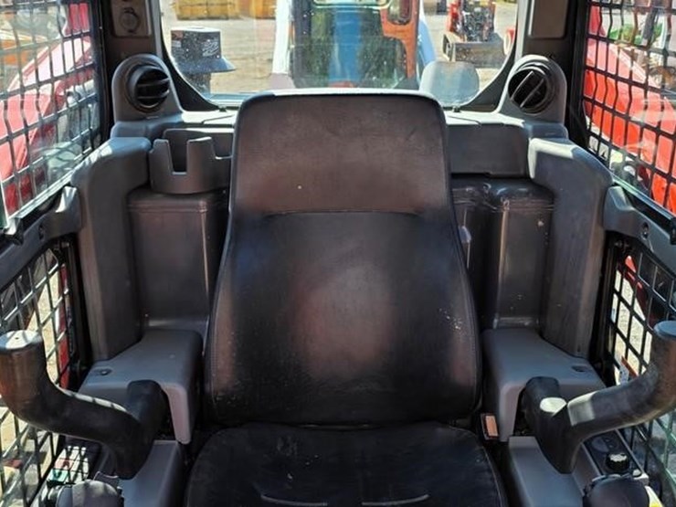 2023-kubota-svl75-3-image-47