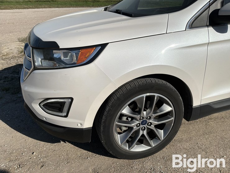 2017-ford-edge-titanium-awd-suv-image-11