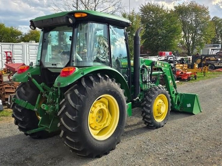 2016-john-deere-5065e-image-3