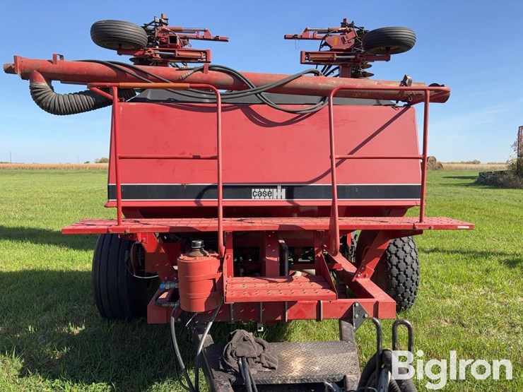 case-ih-8600-air-seeder-image-14