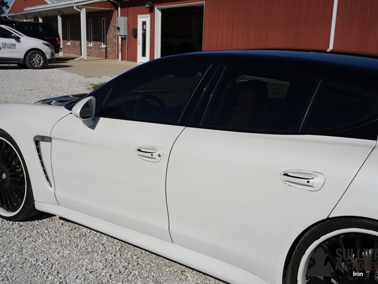 run-#113---2013-porsche-panamera-2-image-14