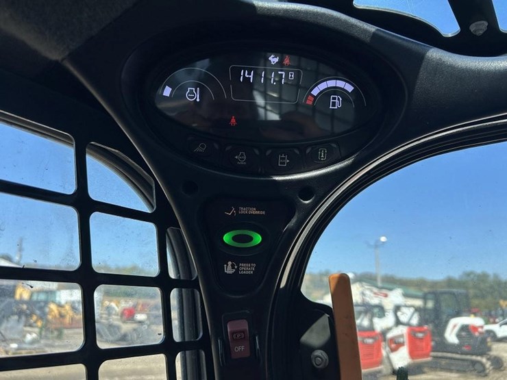 2023-bobcat-t650-skid-steer-loader-image-21