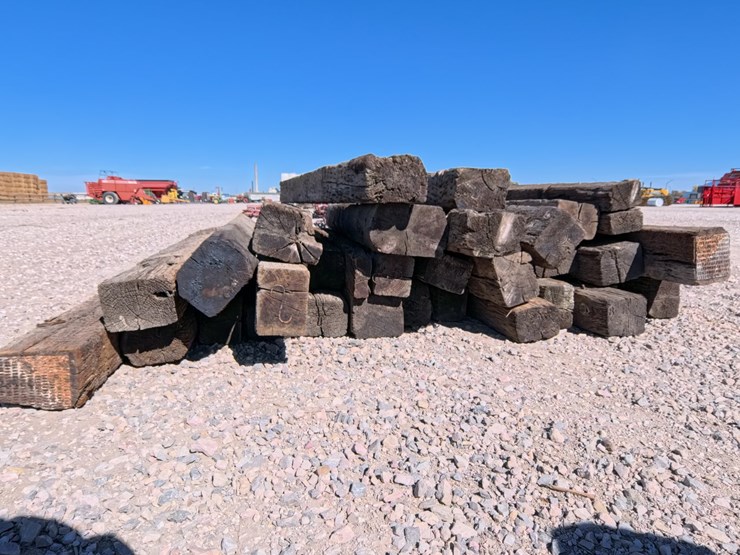 #2025-•-used-8ft-railroad-ties-(29-count)-image-2