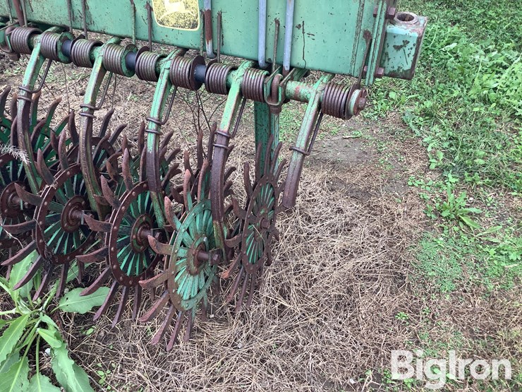 john-deere-400-rotary-hoe-image-14